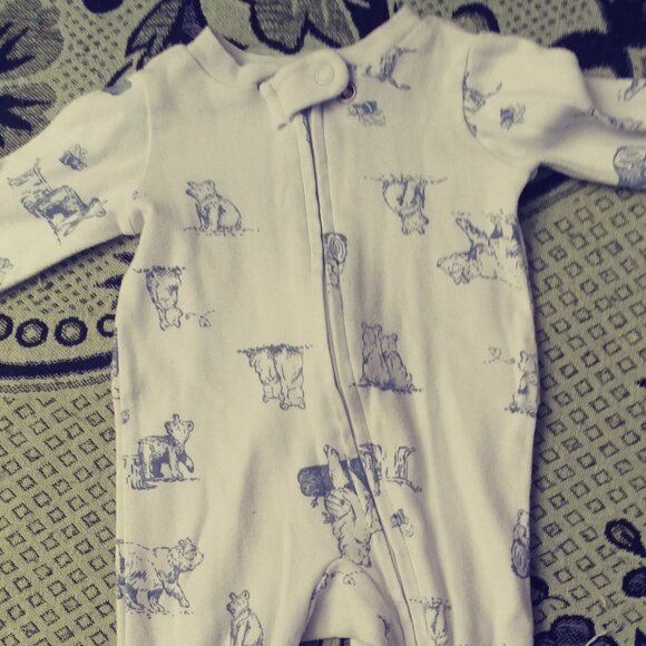 Carters long sleeve newborn onesies - Picture 1 of 2